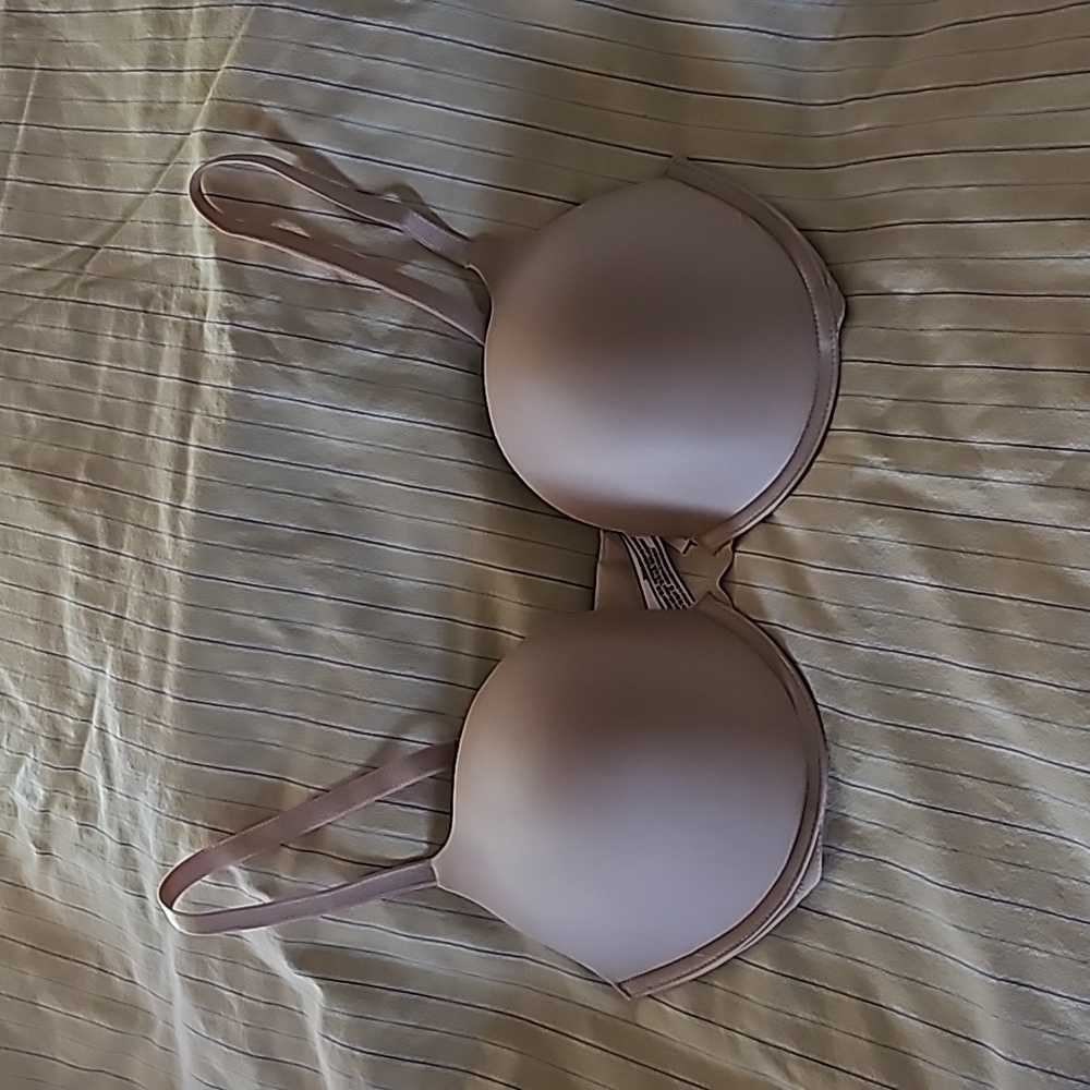 Victoria Secret Nude push up bra Size 36D